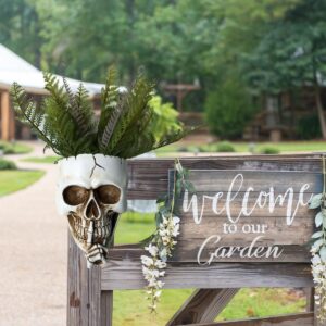 Dolkgy Skull Wall Planter for Indoor Outdoor Plants, Hanging Skull Vase Unique Face Flower Pot Head Planters, Resin Skeleton Gothic Planter for Home Decorations, White Skull Hanging Planter