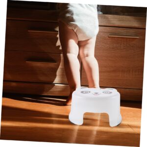 Homoyoyo Cartoon Plastic Stool Baby Sink Stools for Adults Round Ottoman Stool Kids Stools Home Step Stool Safety Steps Bathroom Chair Aldult Child White Plastic Chair