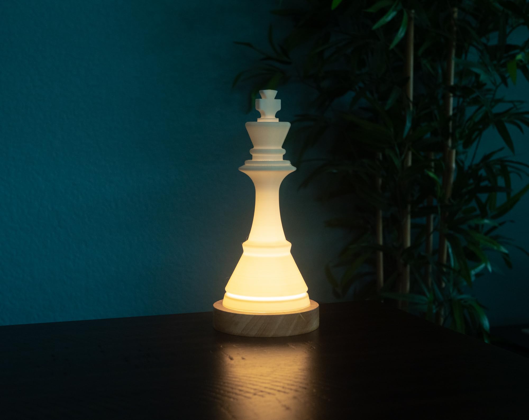 Chess King Lamp