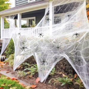 aubeco 900 sqft halloween spider webs with 30 extra fake spiders, outside scary decor, super stretchy cobwebs set for halloween decor indoor and outdoor party supplies