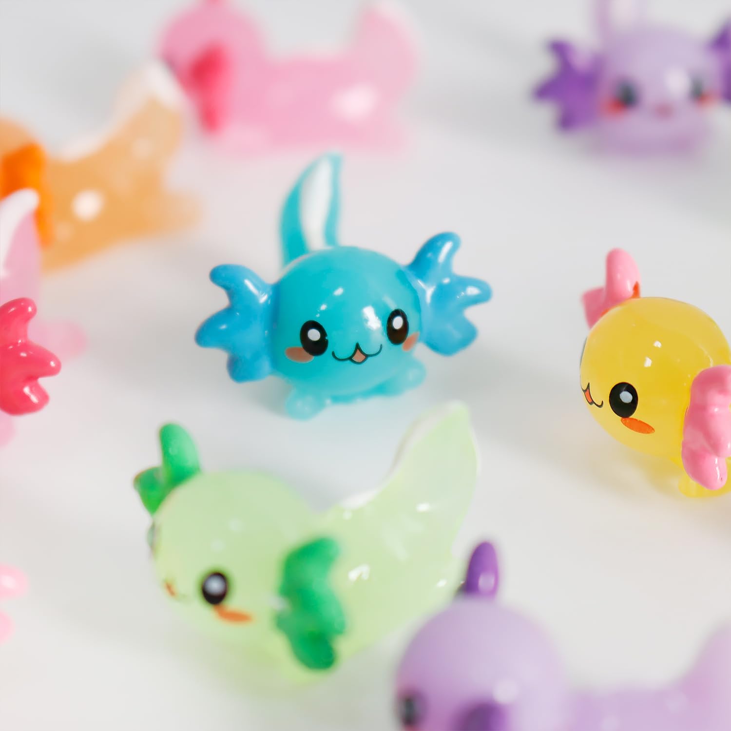 X Hot Popcorn 30PCS Mini Axolotl Colorful Mini Resin Axolotl Figurines Charms Tiny Animal Figures Cute Axolotl Cake Topper Axolotl Ornament for DIY Craft Garden Dollhouse Decoration (Mixed Color)