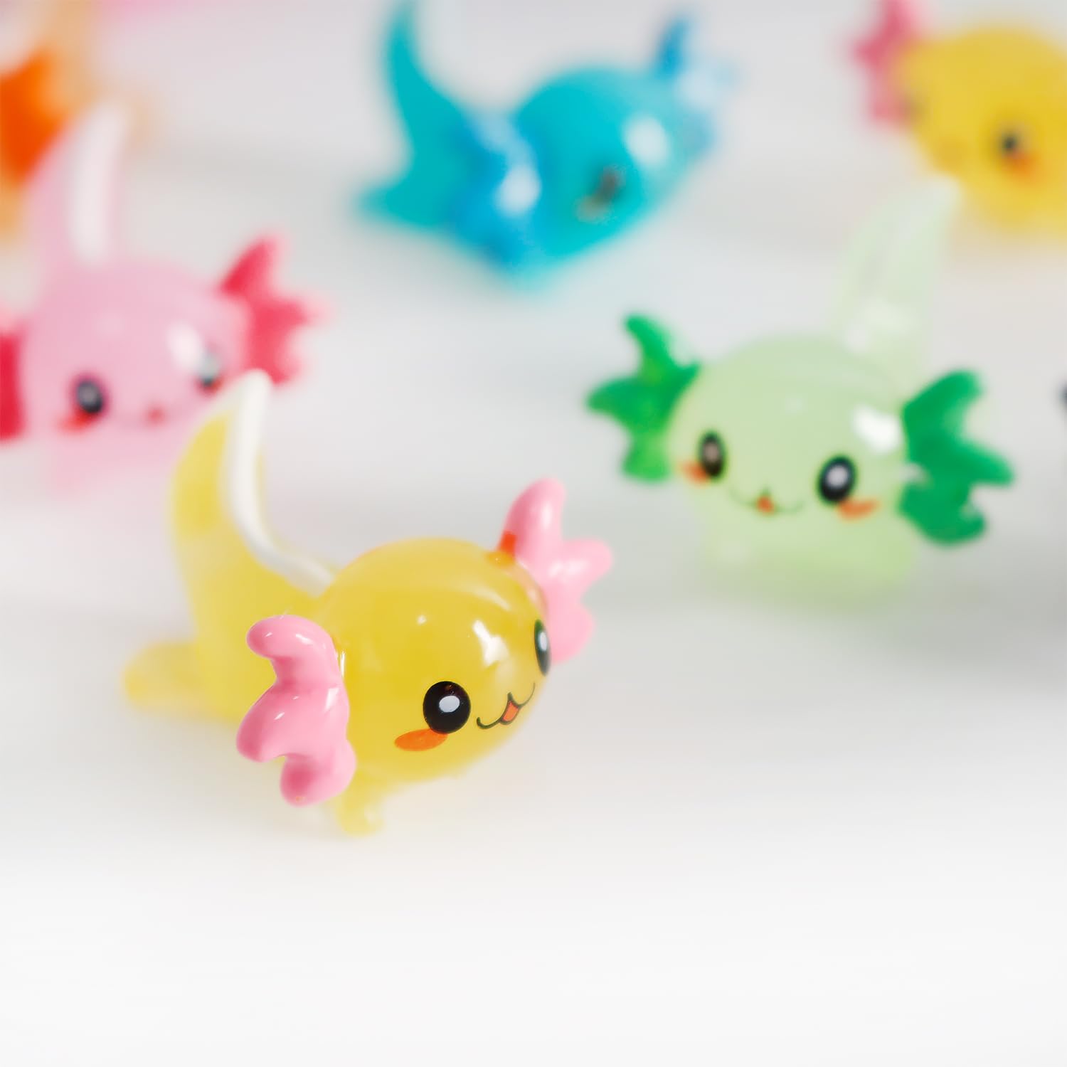 X Hot Popcorn 30PCS Mini Axolotl Colorful Mini Resin Axolotl Figurines Charms Tiny Animal Figures Cute Axolotl Cake Topper Axolotl Ornament for DIY Craft Garden Dollhouse Decoration (Mixed Color)