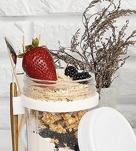 4 Pack Overnight Oats Containers with Lids and Spoons, 16oz Glass Mason Meal Prep Container Microwave Safe,Airtight Glass Jars,Oats Overnight,Yogurt Parfait Fruit Cereal With Measurement Marks