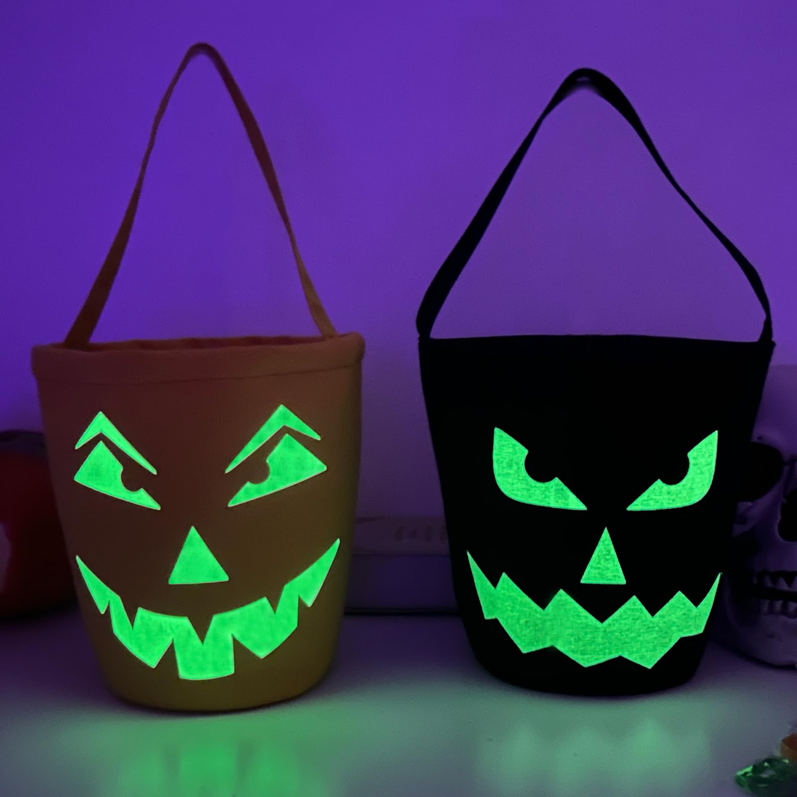 Vitalili 2pcs Glowing Halloween Basket Pumpkin Halloween Bucket Multipurpose Pumpkin Bucket Trick or Treat Bucket Halloween Candy Bags for Kids, Kids Gifts Bags