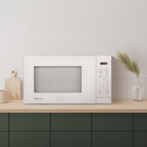 Magic Chef 1000 Watt Compact Small Microwave Oven, White