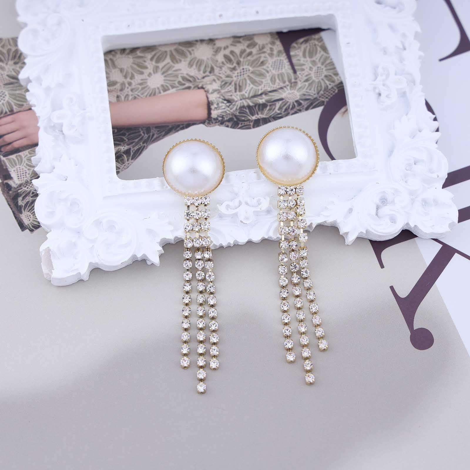 Sttiafay Vintage Crystal Pearl Drop Earrings Cz Bridal Crystal Earrings Long Rhinestone Tassel Earrings Gold Pearl Stud Earrings Jewelry for Women and Girls