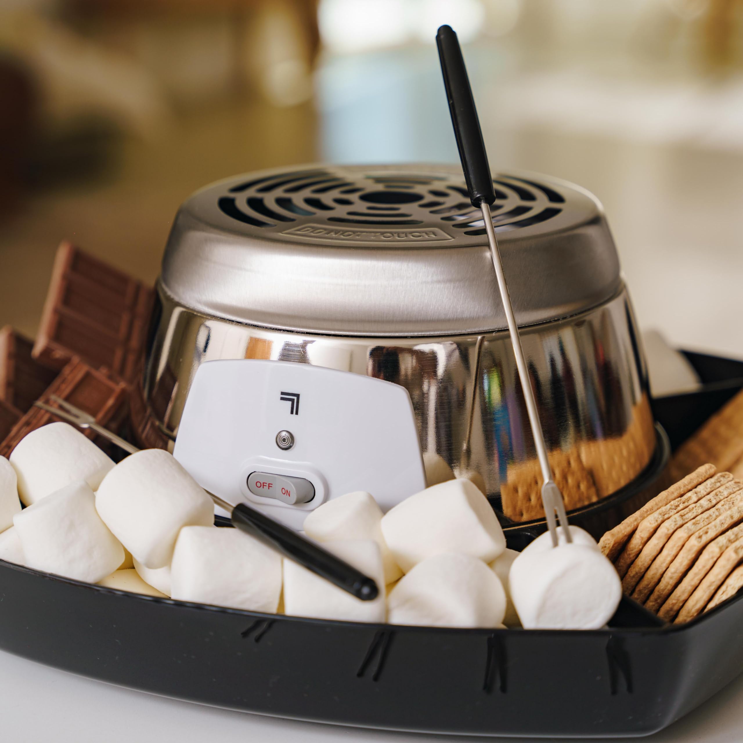 SHARPER IMAGE Electric S'mores Maker [Amazon Exclusive] 8-Piece Kit, 6 Skewers & Serving Tray, Small Kitchen Appliance, Flameless Tabletop Marshmallow Roaster, Date Night Fun Kids Family Activity