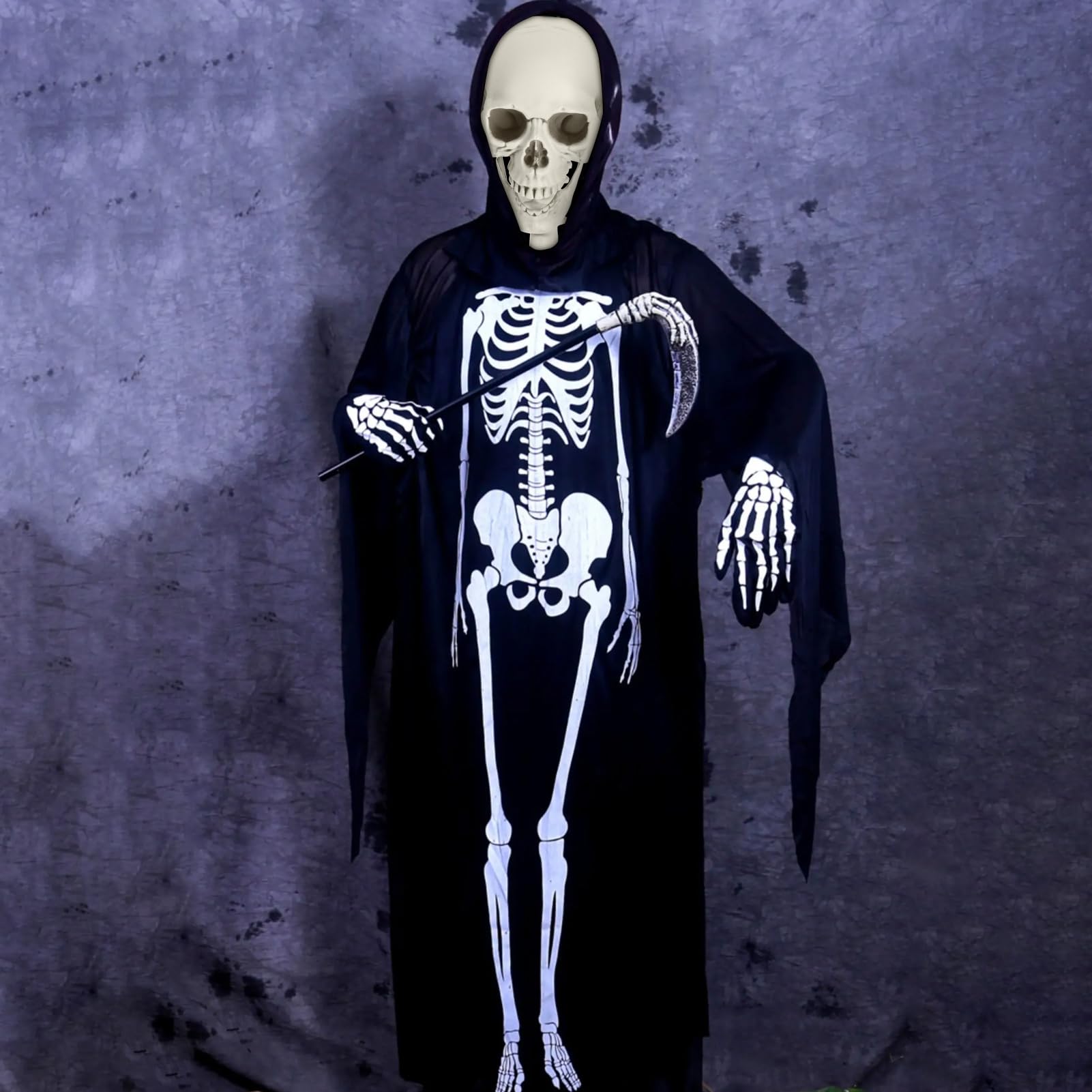 Halloween Life Size Skeleton, 5.4Ft Skeleton Decor Human Full Body Bones Realistic Pose Skeleton Prop with Movable Joints Posable Plastic Skeleton for Indoor Outdoor Party Favors Lawn Décor 170cm