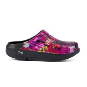 oofos unisex oocloog, neon rose - women’s size 11 - lightweight recovery footwear - reduces stress on feet, joints & back - machine washable