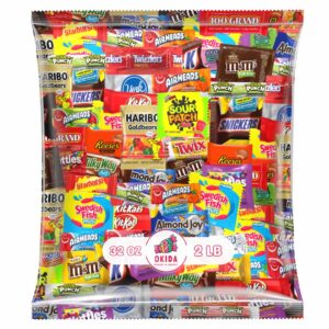 candy & chocolate assorted variety pack - snickers skittles twix kit kat milky way sour patch kids air heads & more! -stocking stuffers - individually wrapped (32 ounces)