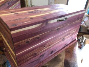cedar chest, hope chest, blanket box, bedroom furniture, toy chest, trunk, living room furniture (48" long chest)