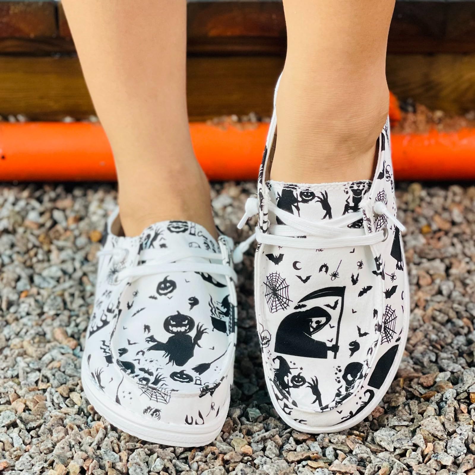 Halloween Decorations Womens Slip on Walking Shoes,Fashion Halloween Pumpkin Print Canvas Low Top Sneakers,Slip on Flats Walking Loafers Shoes Casual Comfortable Canvas Sneakers for Women Girl Party