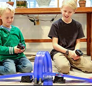 Tracer Racers 2.4 GHz Radio Control Remote Slot-Less, Cordless Racing Super 8 Speedway Track Set with Two Cars