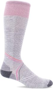 sockwell women's pulse knee high firm graduated compression sock, lt. grey - m/l