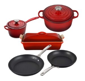 le creuset 8 piece multi-purpose enameled cast iron with ss knobs, stoneware, and toughened nonstick pro fry pan complete cookware set - cerise