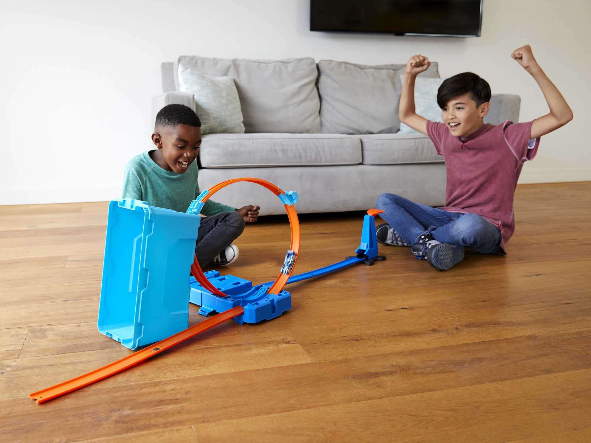 Hot Wheels Track Builder Multi Loop Box Ultimate Storage 10 Feet of Track, Connectors, Launcher, Diecast Car, Portable Ages 4 and Above