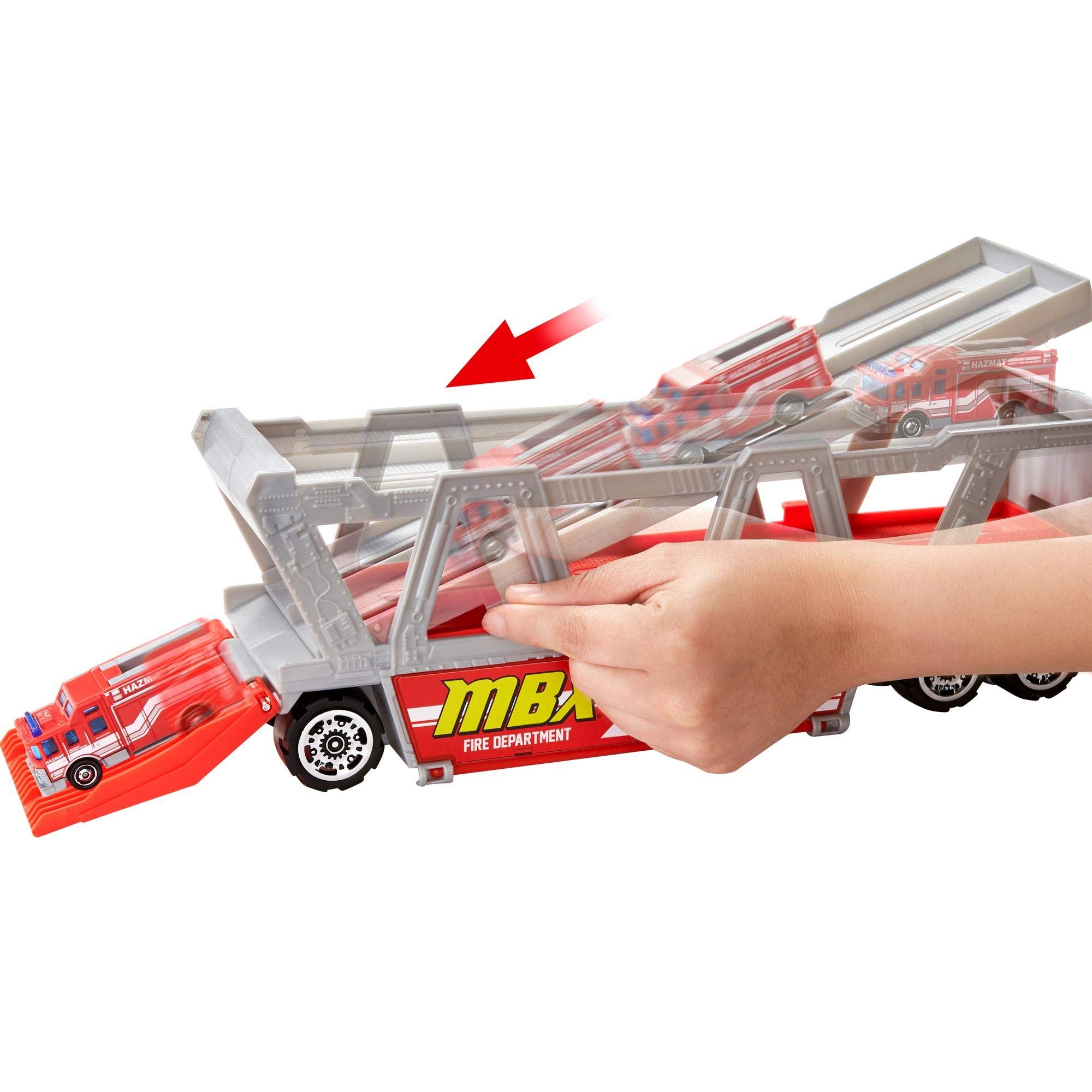 Matchbox Fire Rescue Hauler Playset Themed Hauler with 1 Fire-Themed Vehicle, Holds 16 Cars, Easy-Release Ramp, 8 Accessories & Storage, for Kids 3 Years Old & Up