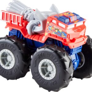 Hot Wheels Monster Trucks Twisted Tredz Vehicles, Creature-Themed 1:43 Scale Toy Truck with Pull-Back Motor & Giant Wheels, Gift for Kids Ages 3 Years Old & Up