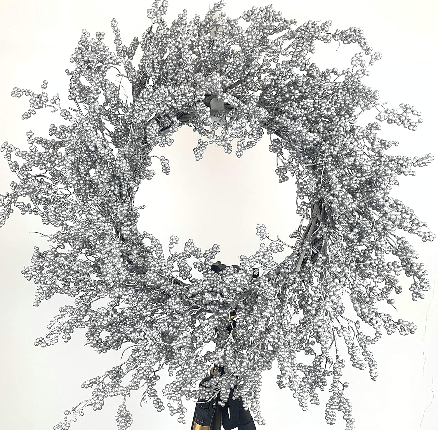 26 Inch Winter Front Door Wreath Silver Berry Wreath Winter Christmas Wreath with Silver Metallic Berry on Farmhouse Grapevine for Festival Celebration Front Door Wall Window Decoration Home Décor