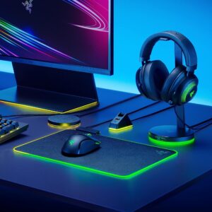 Razer Mouse Charging Dock Chroma: Magnetic Dock with Charge Status RGB Lighting - Anti-Slip Gecko Feet - Powered by Razer Chroma - Classic Black