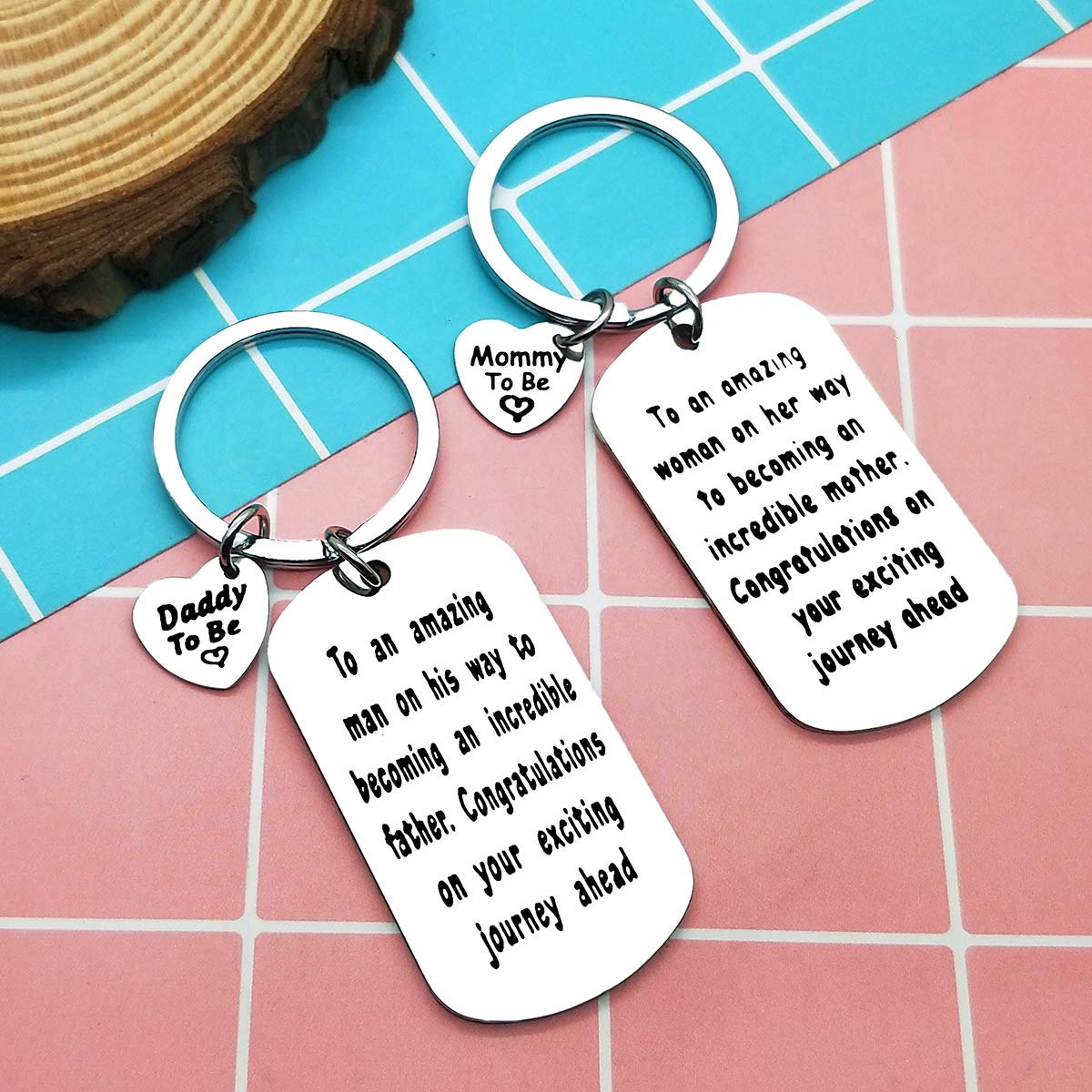 Mom to Be Gift Daddy to Be Keychain Pregnancy Announcement Gift New Parent Gift First Time Mom/Dad Gift Mommy/Daddy to Be Keychain Set Baby Announcement Gift Parent to Be Gift to Be Father/Mother Gift