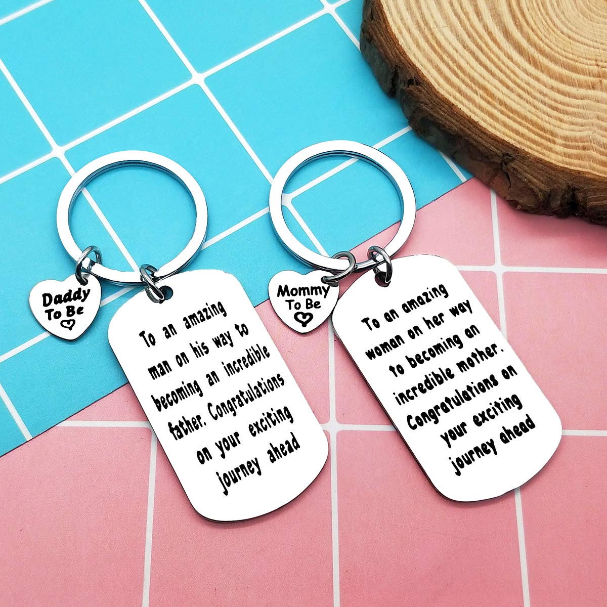 Mom to Be Gift Daddy to Be Keychain Pregnancy Announcement Gift New Parent Gift First Time Mom/Dad Gift Mommy/Daddy to Be Keychain Set Baby Announcement Gift Parent to Be Gift to Be Father/Mother Gift