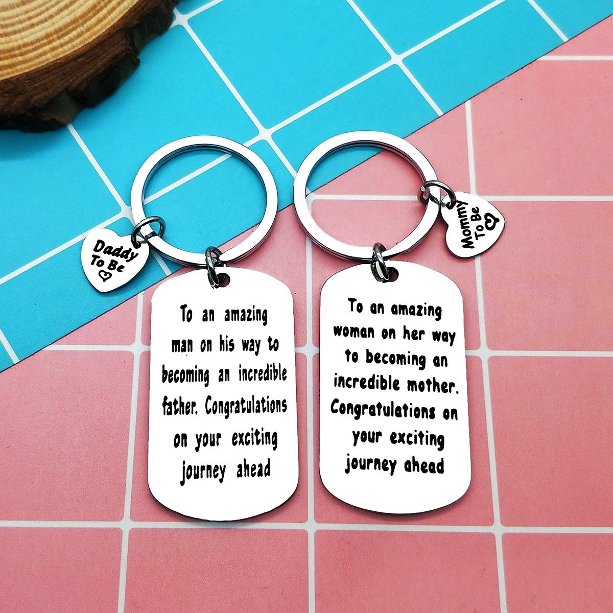 Mom to Be Gift Daddy to Be Keychain Pregnancy Announcement Gift New Parent Gift First Time Mom/Dad Gift Mommy/Daddy to Be Keychain Set Baby Announcement Gift Parent to Be Gift to Be Father/Mother Gift