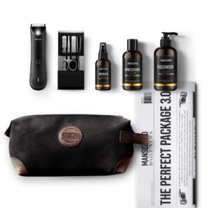 manscaped perfect package 3.0 kit contains: the lawn mower 3.0 electric trimmer, ball deodorant, body wash, performance spray-on-body toner, four piece luxury nail kit, toiletry bag, 3 shaving mats