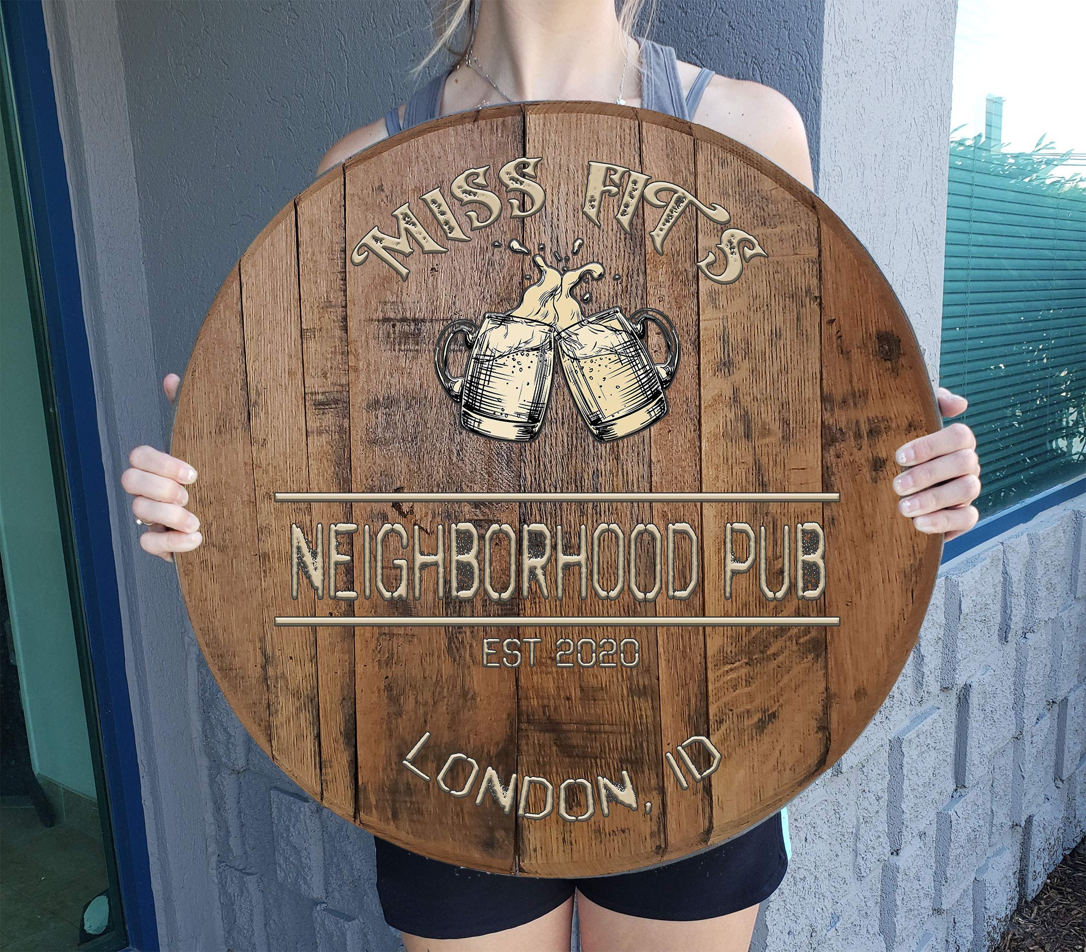 CBW Personalized Custom Beer Sign for Home Bar Tavern Pub Beer Mugs on Oak Barrel Lid Wall Art Whiskey Barrel Gift Man Cave Natural Wood Brown Large Wall Decor?