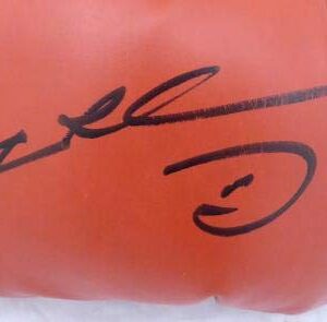 SALE!! Sugar Ray Leonard Autographed Red Everlast Boxing Glove RH Beckett BAS Stock #177558 - Autographed Boxing Gloves