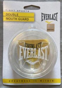 everlast clear double mouth guard with case for fight sports including soccer, lacrosse and boxing