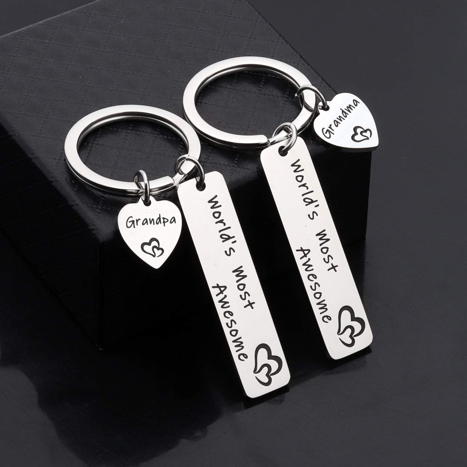 WSNANG Grandparent Gift World's Most Awesome Grandma/Grandpa Keychain Set Thank You Gift for Grandma Grandpa (Grandparent Set KC)