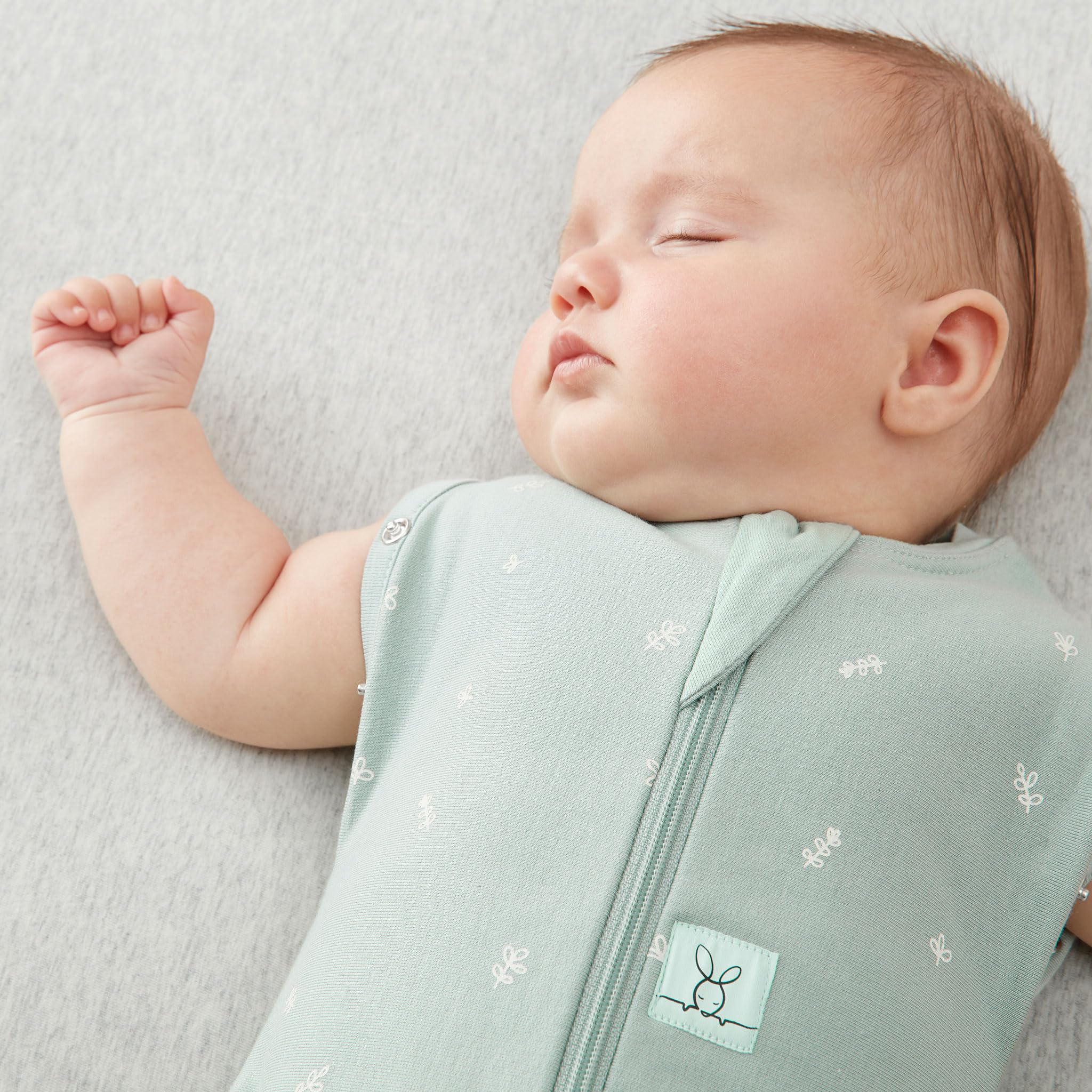 ergoPouch 1 tog Baby Sleep Sack 0-12 Months - Baby Sleeping Sack for Warm & Cozy Nights - Cocoon Swaddle Sack Baby Keeps Calm & Relaxed (Sage)