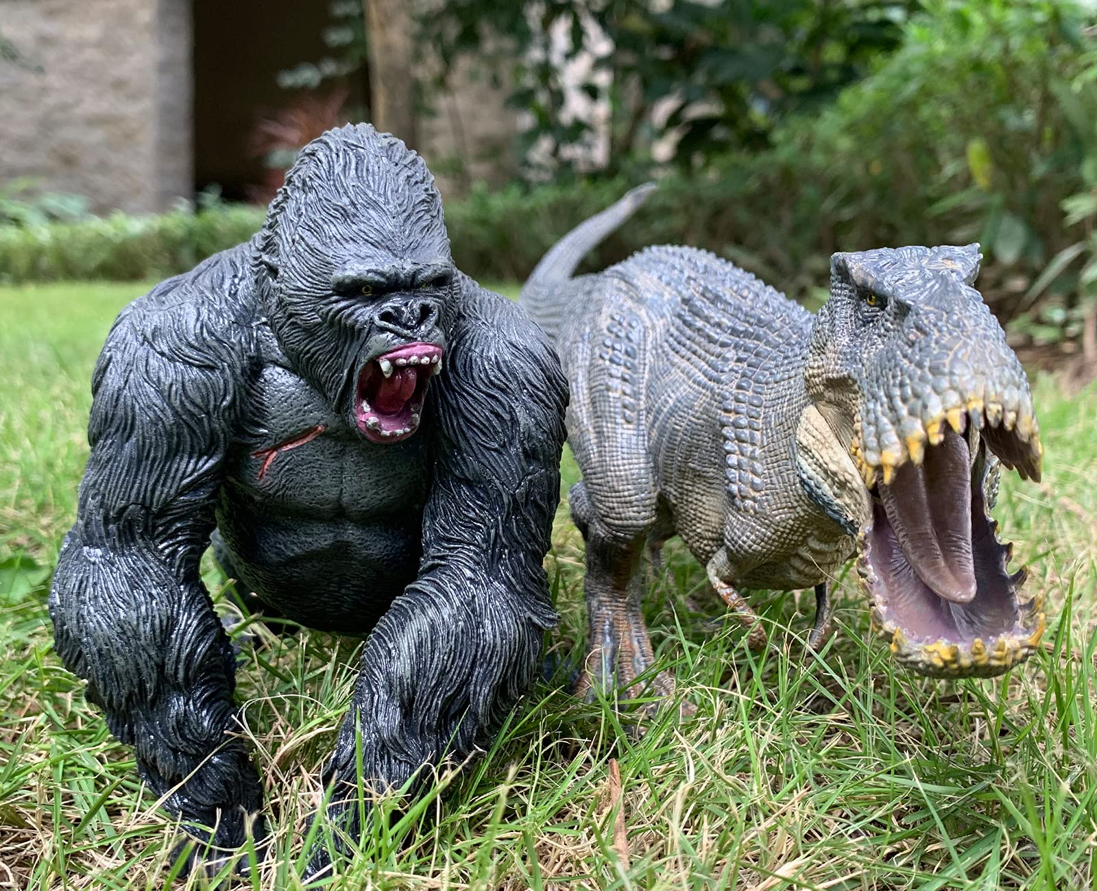 Gemini&Genius King Kong Toys Vastatosaurus Rex Dinosaur World Toys Stand Up with Movable Jaw Gorilla Action Figurine Gift for Kids