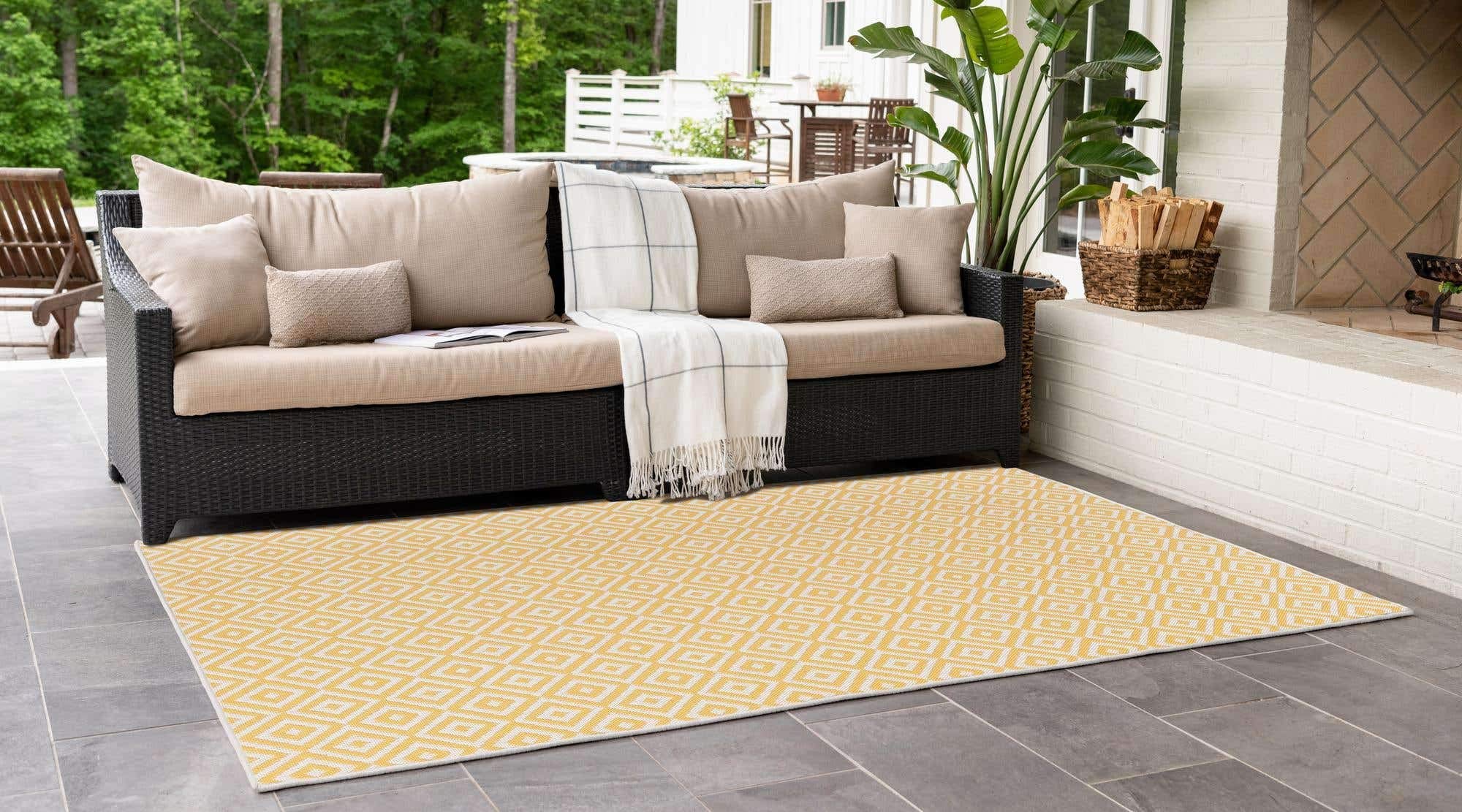 Unique Loom Jill Zarin Outdoor Collection Area Rug - Costa Rica (2' x 3' 1'' Rectangle, Yellow Ivory/ Ivory)