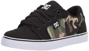 dc boys anvil skate shoe, black/camo print, 1 little kid us