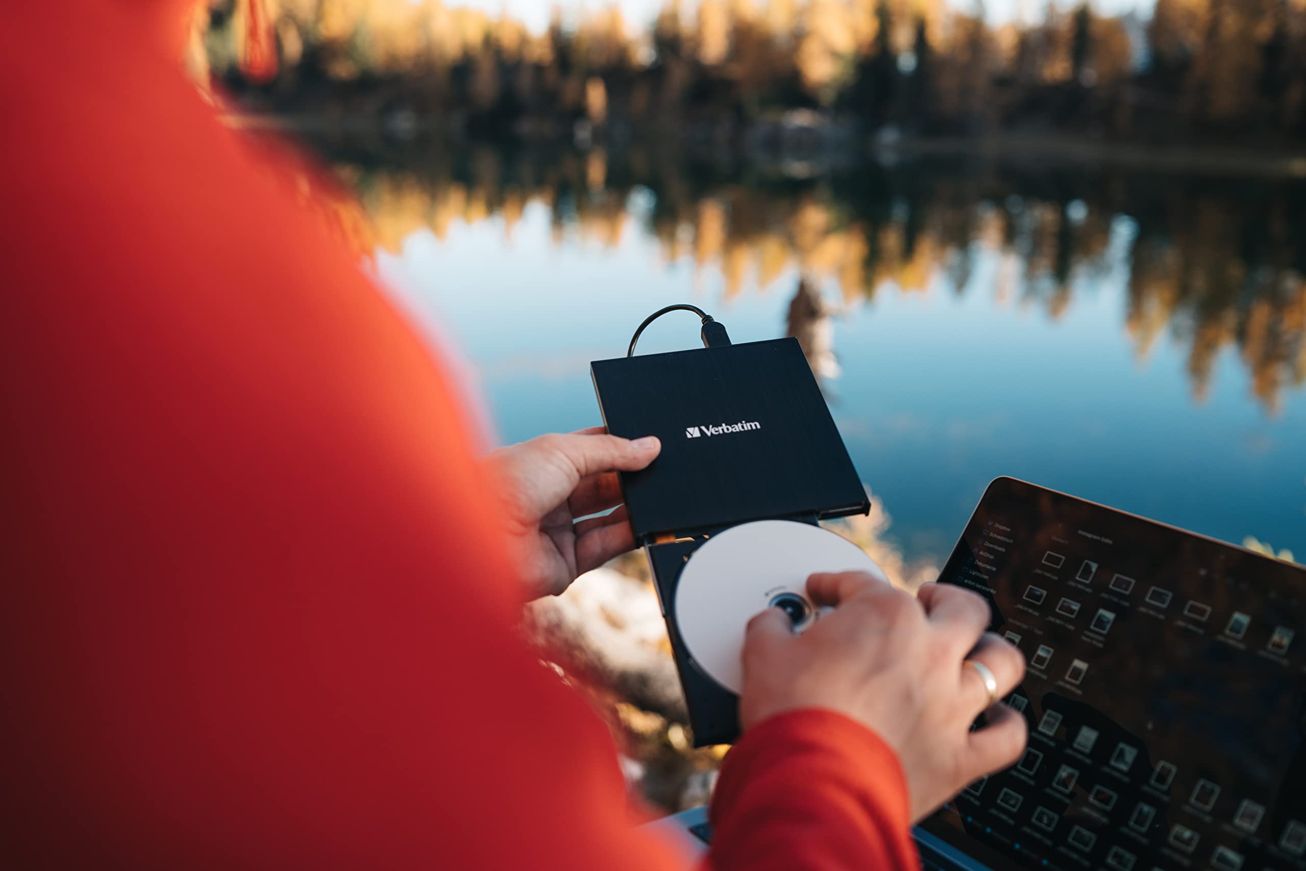 Verbatim External Slimline CD/DVD Writer - USB 3.2 Gen1 with USB-C Connection incl. USB-C to USB-A Cable - Compact Design - External DVD Writer - External CD-Drive - Slim Design