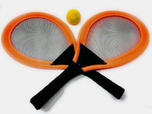 kids racket ball set random colors - starter kit racquetball set for beginners includes 2 plastic rackets and 1 ball. teach young children to play tennis games at beach pool lawn backyard