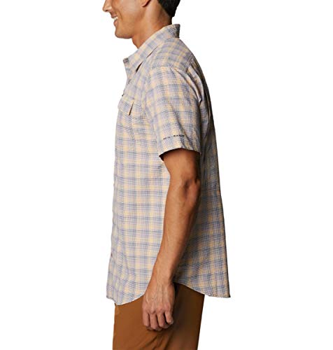 Columbia Men’s Silver Ridge Short Sleeve Seesucker Shirt, Moisture Wicking, Sun Protection, Mocha Gingham Ombre, Small