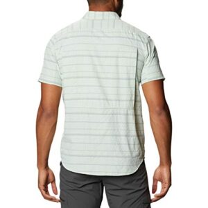 Columbia Men’s Silver Ridge Short Sleeve Seesucker Shirt, Moisture Wicking, Sun Protection, Sea Sprite Stripe, X-Large