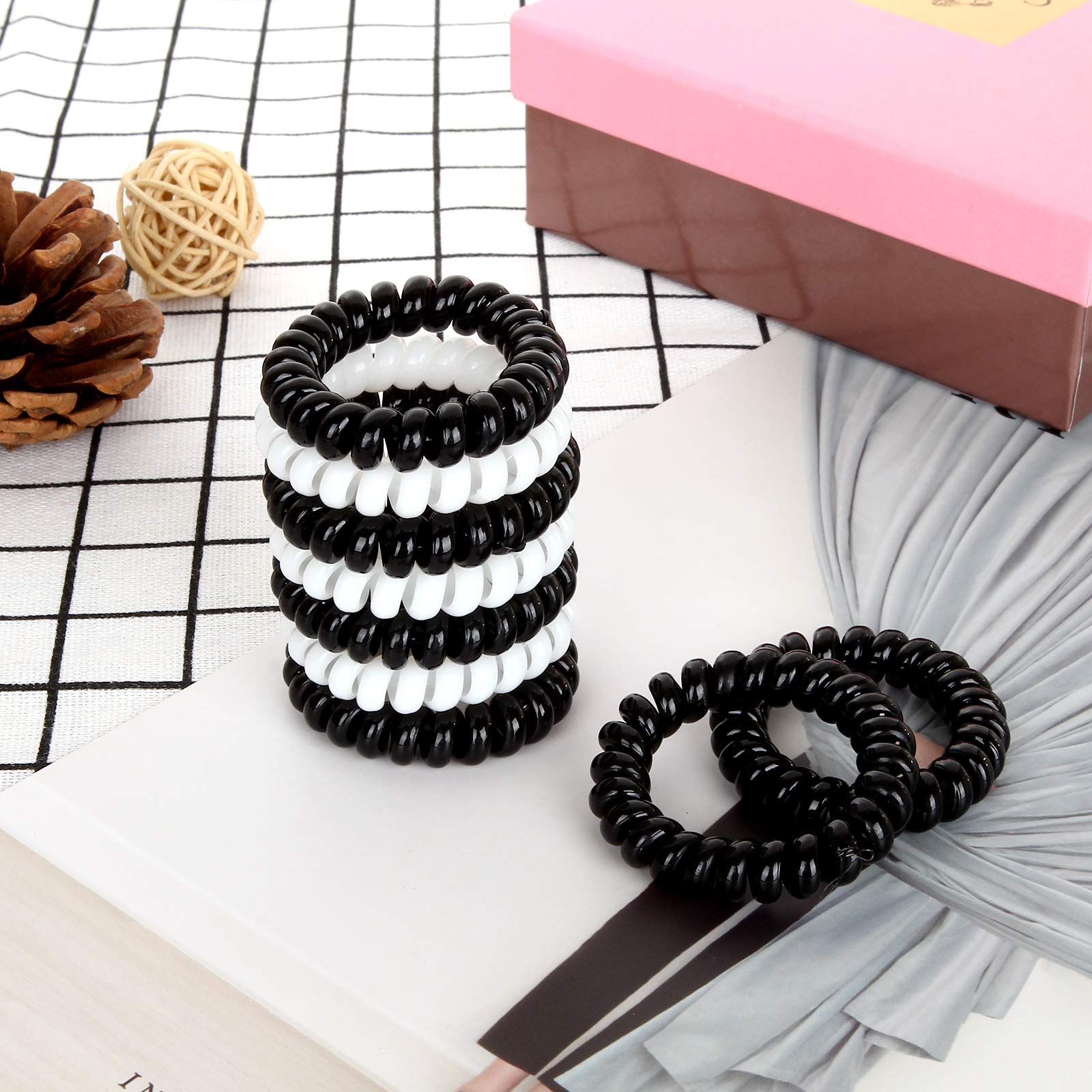 100PCS Wrist Keychain Bracelet Spiral Wrist Coil Key Chain Bulk Plastic Stretchable Spiral Keychain Bracelet Black & White Spring Wrist Keychain Use for Office Workshop Shopping Mall Sauna and More