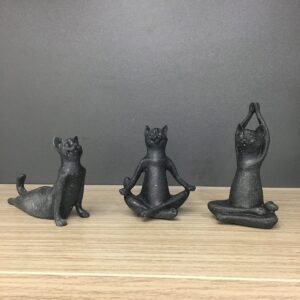 Artgenius Collective Yoga Cat Statue,Namaste Spiritual Home Decor Yoga Animal Figurine-Great Decor for Desktop, Bookshelf,Yoga Practice Room (Set of 3)