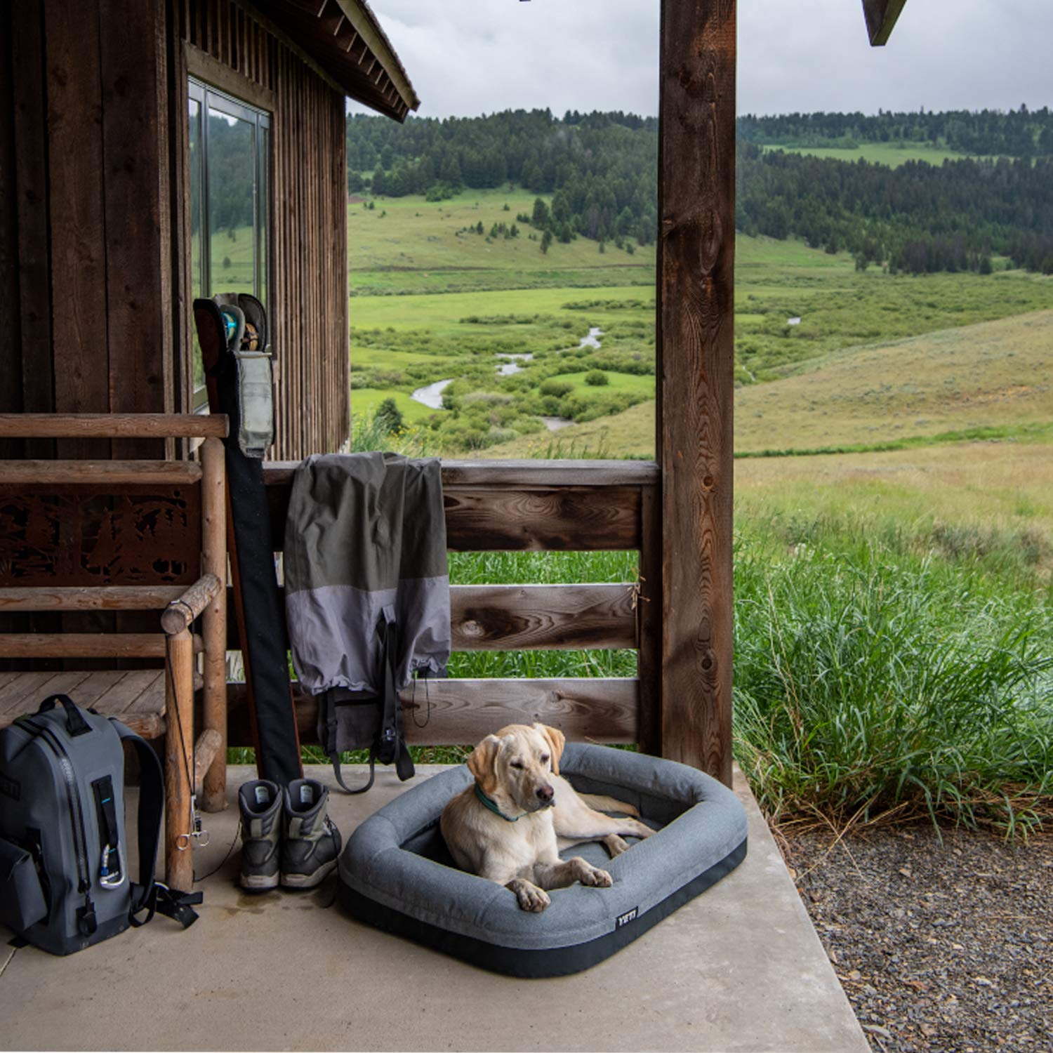 YETI Trailhead Two-in-One Dog Bed