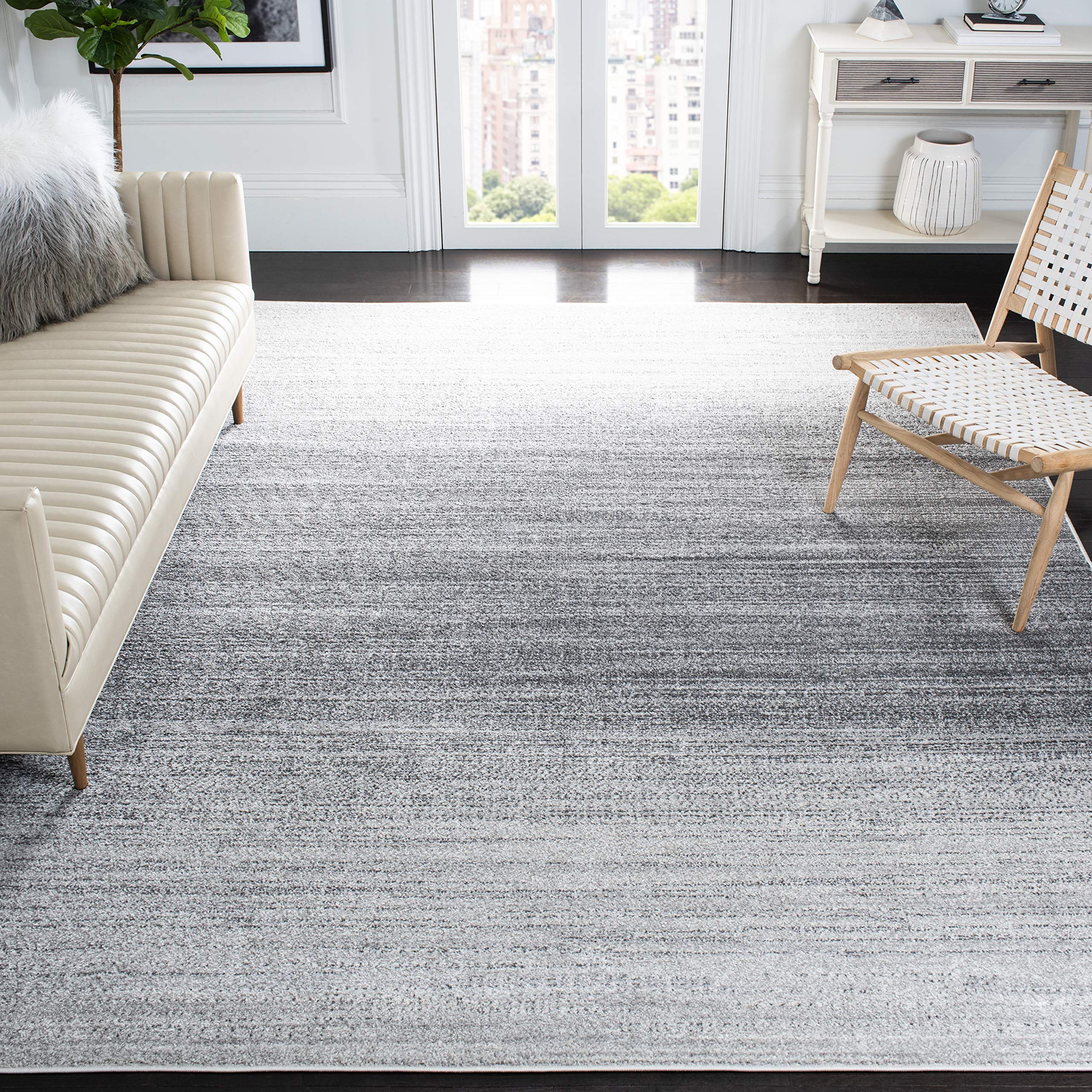 SAFAVIEH Adirondack Collection Area Rug - 5'1" x 7'6", Grey & Ivory, Modern Ombre Design, Non-Shedding & Easy Care, Ideal for High Traffic Areas in Living Room, Bedroom (ADR142F)