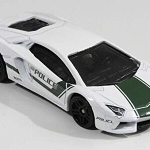 Hot Wheels Lamborghini Aventador Vehicle 1:64 Scale Car, Gift for Collectors & Kids Ages 3 Years Old & Up