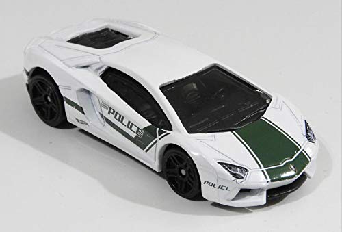 Hot Wheels Lamborghini Aventador Vehicle 1:64 Scale Car, Gift for Collectors & Kids Ages 3 Years Old & Up