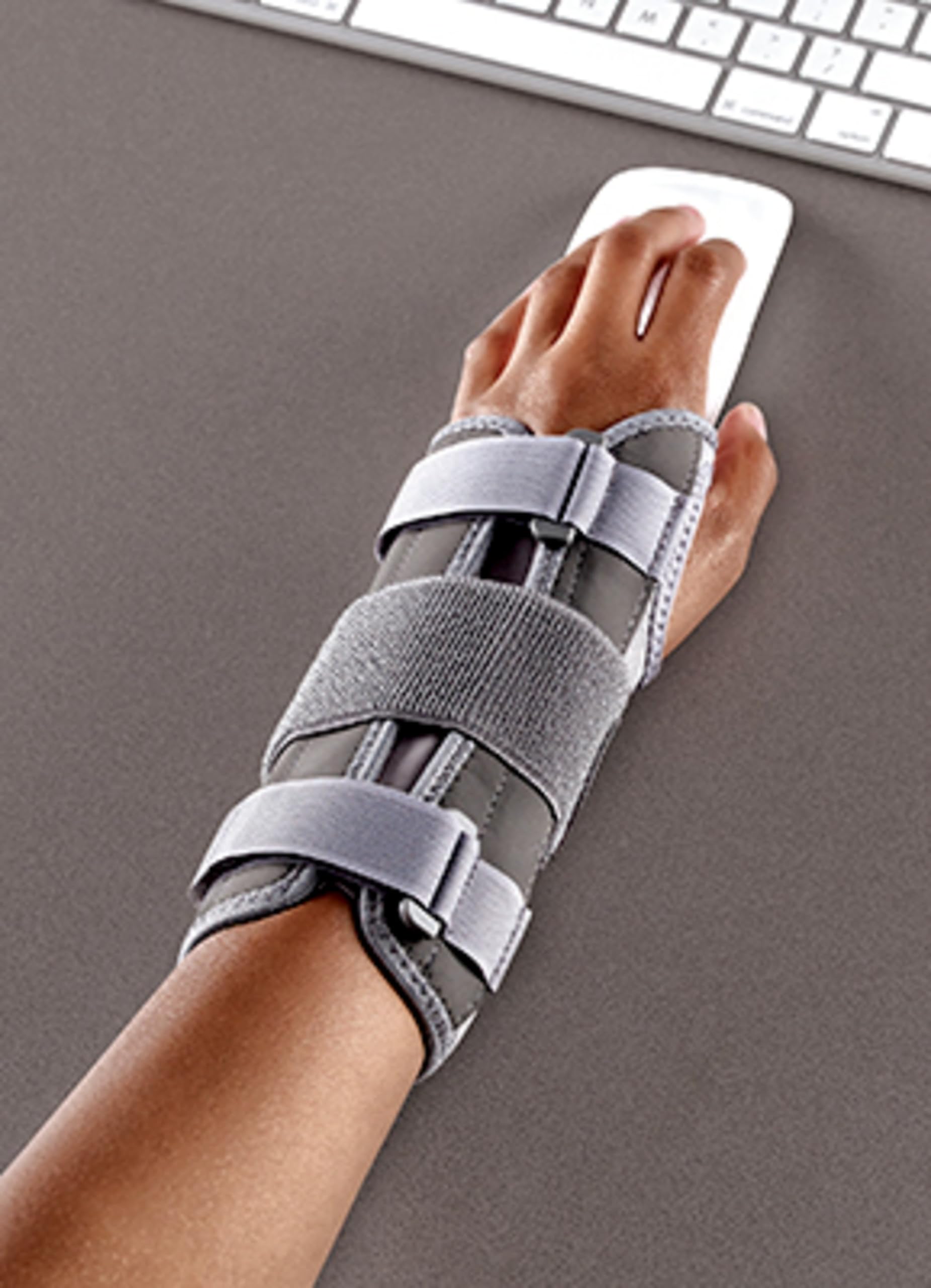 FUTURO Deluxe Wrist Stabilizer Left Hand, Adjustable