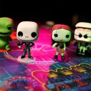 Funko Games Board 0-Base The Nightmare Before Christmas Funkoverse - TNBC - Light Strategy Board Game for Children & Adults (Ages 10+) - 2-4 Players - Collectible Vinyl Figure - Gift Idea