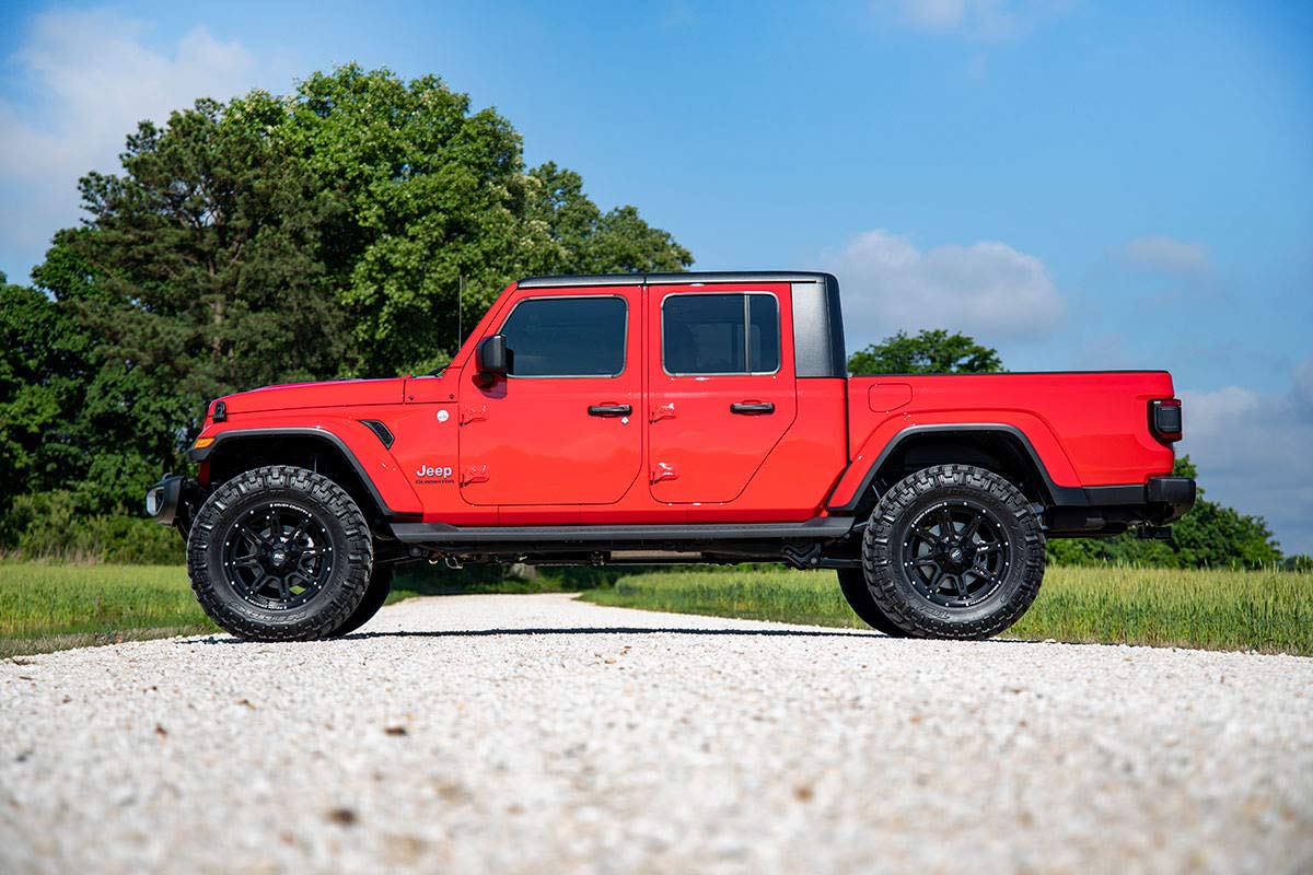 Rough Country 3.5" Lift Kit for 2020-2024 Jeep Gladiator JT 4WD - 64930