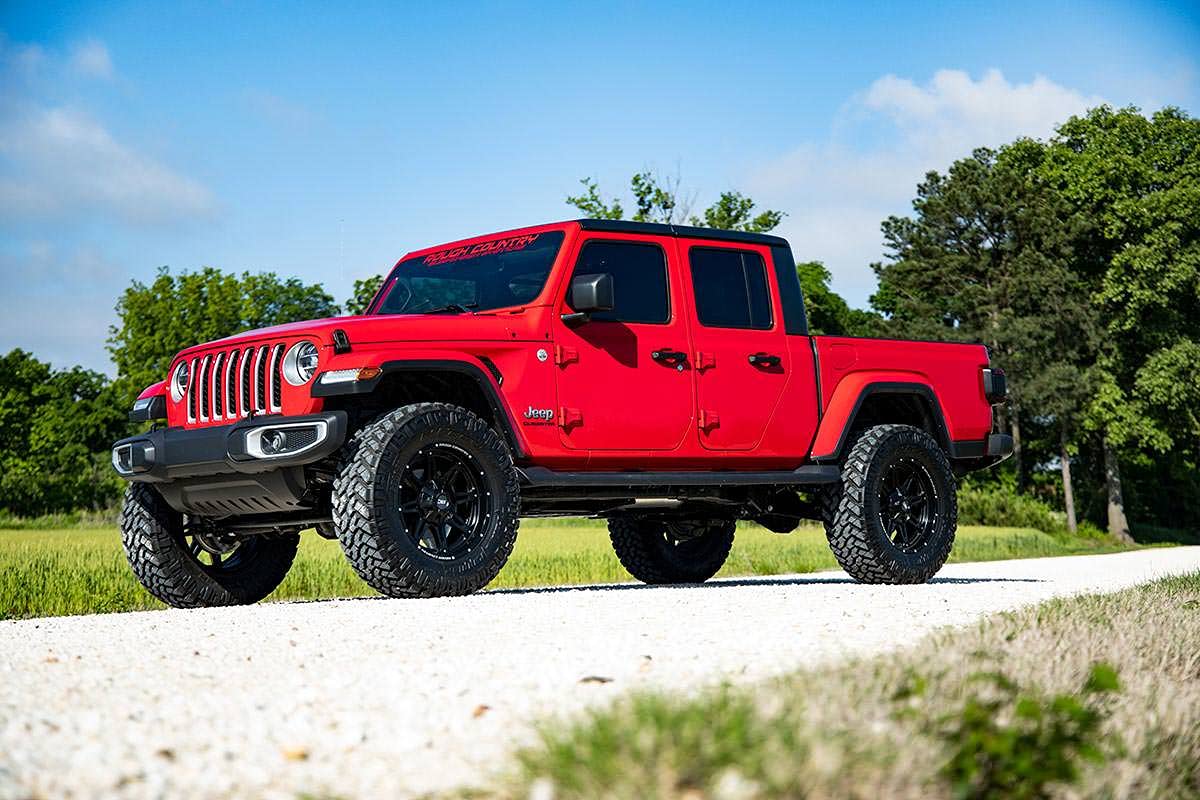 Rough Country 3.5" Lift Kit for 2020-2024 Jeep Gladiator JT 4WD - 64930